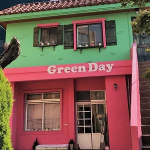 greenday-guesthouse.jejukoreahotels.com/